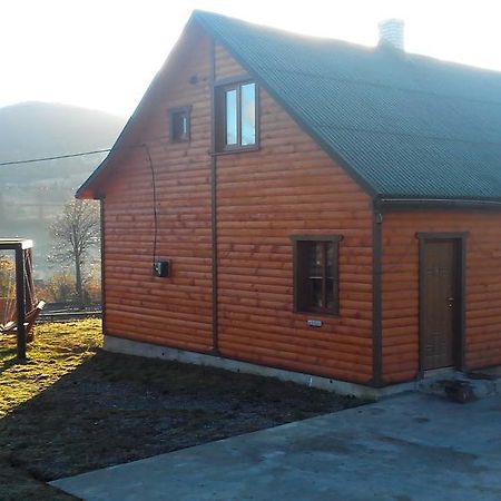 Cottage Ozerniy Lazeshchyna Exterior photo