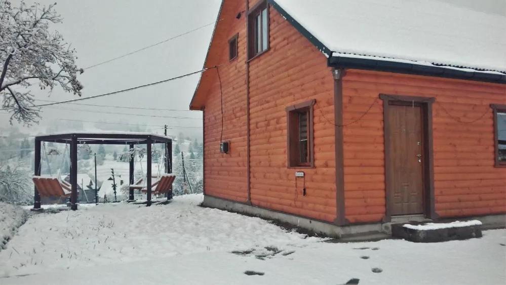 Cottage Ozerniy Lazeshchyna Exterior photo