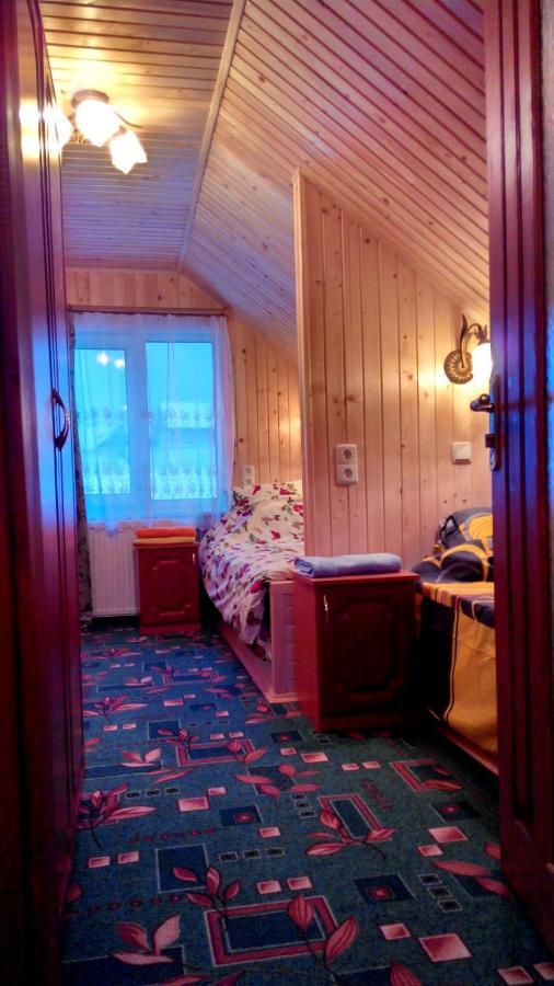 Cottage Ozerniy Lazeshchyna Exterior photo